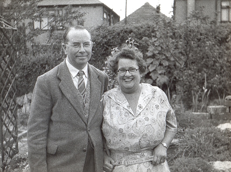 1957-07 John and Ethel Dunne.jpg
